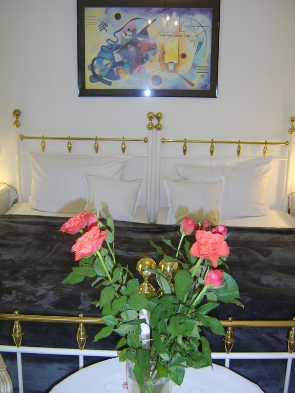 Star Hotel Fachbach Ngoại thất bức ảnh