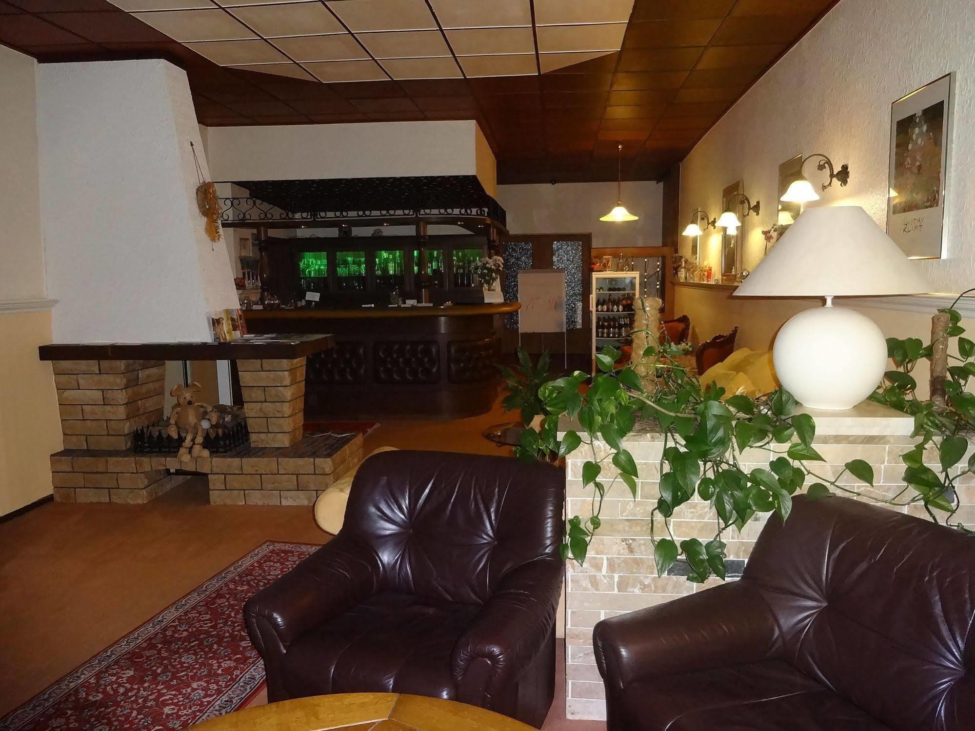 Star Hotel Fachbach Ngoại thất bức ảnh